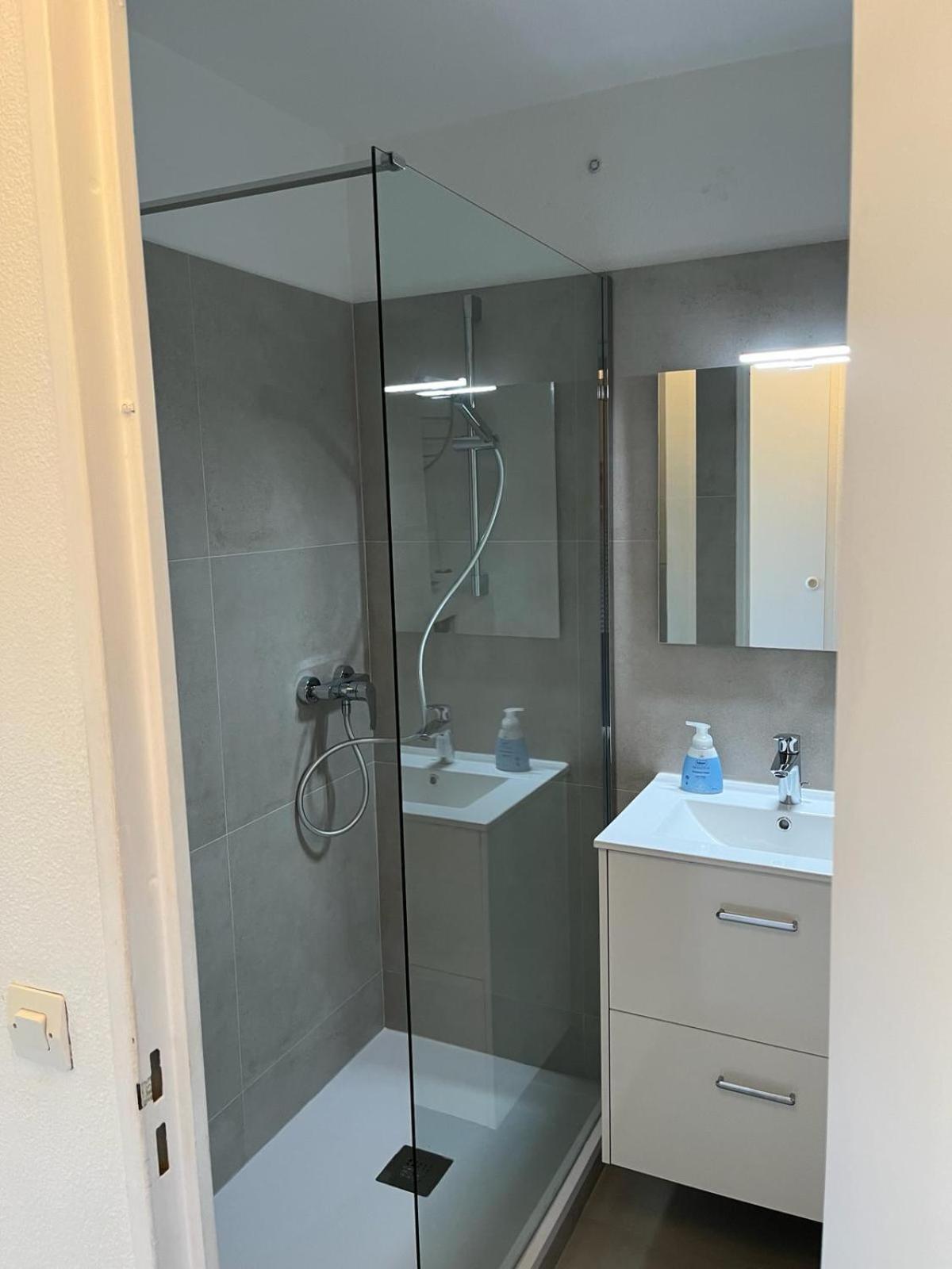 La Petite Cachette - Pool And 150M To The Beach Apartment วีลล์ฟรองซ์-ซูร์-แมร์ ภายนอก รูปภาพ